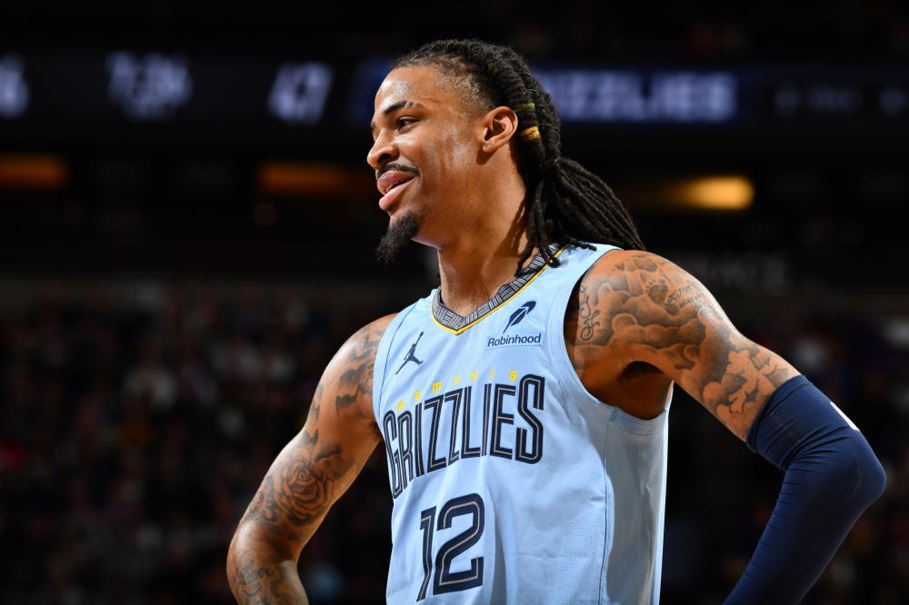 他更能理解 他更能理解