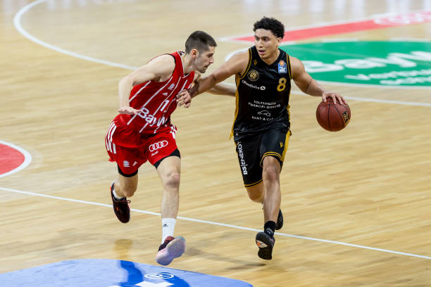 加上替补席 加上替补席